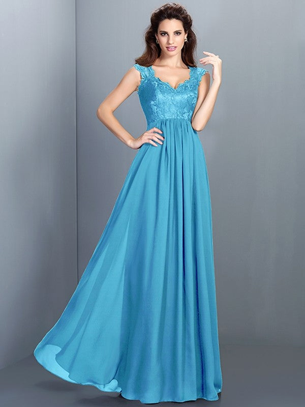 Chic Lace Sleeveless Long Chiffon Bridesmaid Dresses-Ballbella