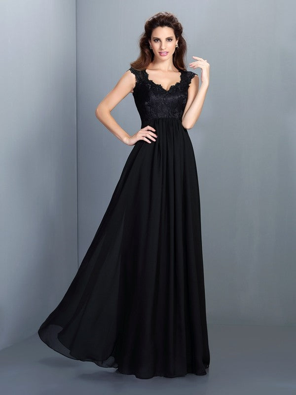 Chic Lace Sleeveless Long Chiffon Bridesmaid Dresses-Ballbella