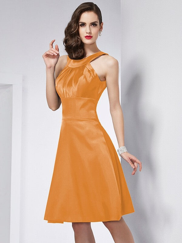 Chic Sleeveless Pleats Short Bridesmaid Dresses-Ballbella