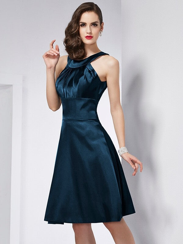 Chic Sleeveless Pleats Short Bridesmaid Dresses-Ballbella
