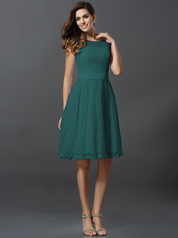 Chic Sleeveless Short Lace Bridesmaid Dresses Chic Sleeveless Short Lace Bridesmaid Dresses
