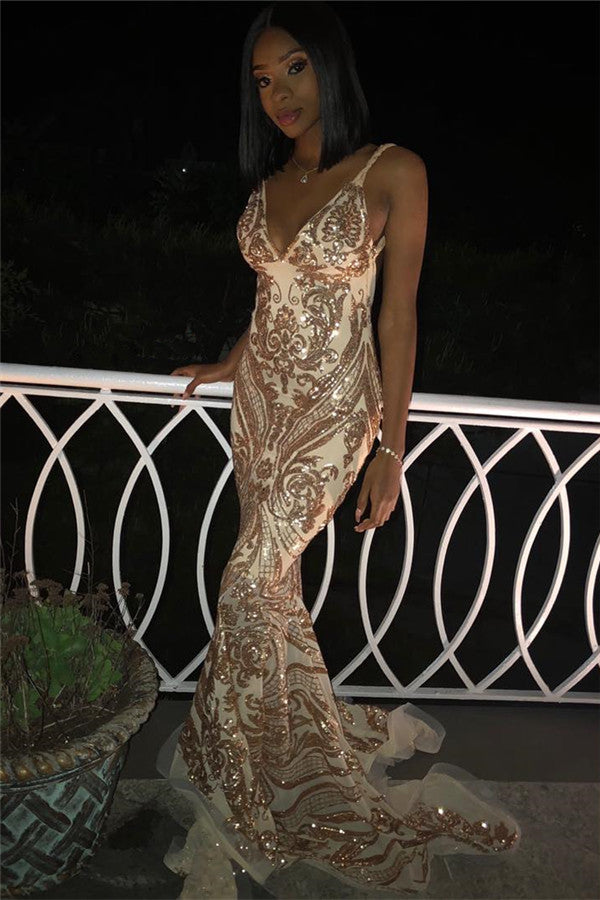 Ballbella offers all kinds of cheap V-neck evening dresses online,  sort by color,  neckline or fabric. Discover more styles V-Neck Spaghetti Straps Sleeveless Gold Appliques Mermaid Prom Dresses that will match you preferctly now.