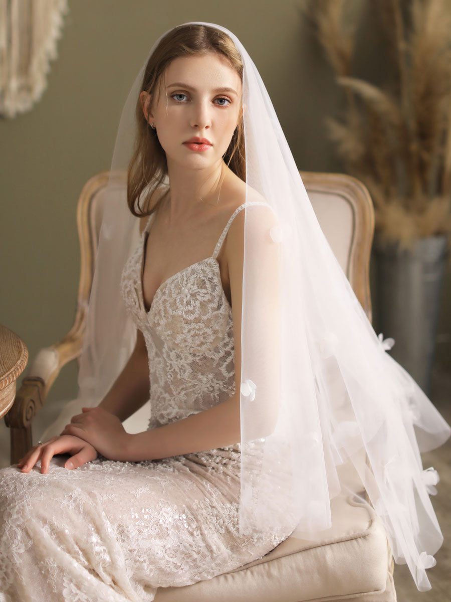Classic Ivory Two-Tier Flowers Tulle Cut Edge Wedding Veils  display picture 3