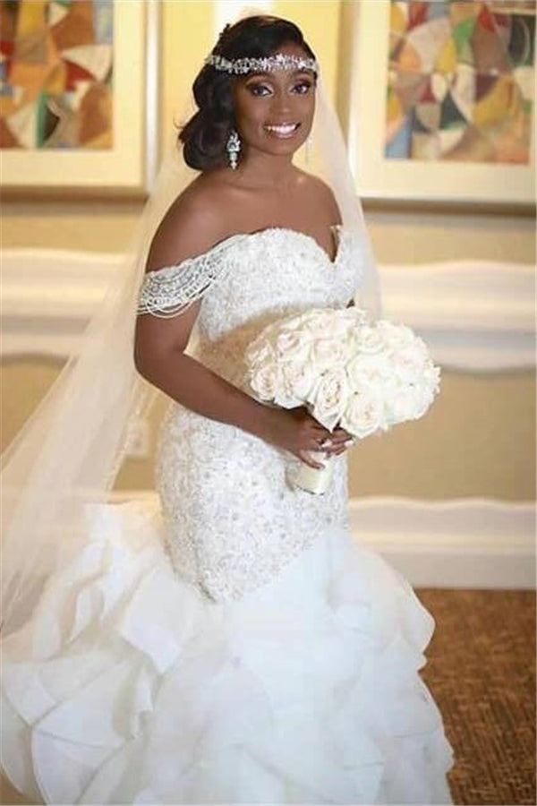 Classic Off the Shoulder Appliques Sleeveless Mermaid Lace Wedding Dress-Ballbella