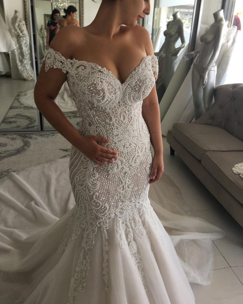 Ballbella.com supplies you Classic Off-the-shoulder Sweetheart Pearl Mermaid Chapel Train Wedding Dress at reasonable price. Fast delivery worldwide. Short Sleeves