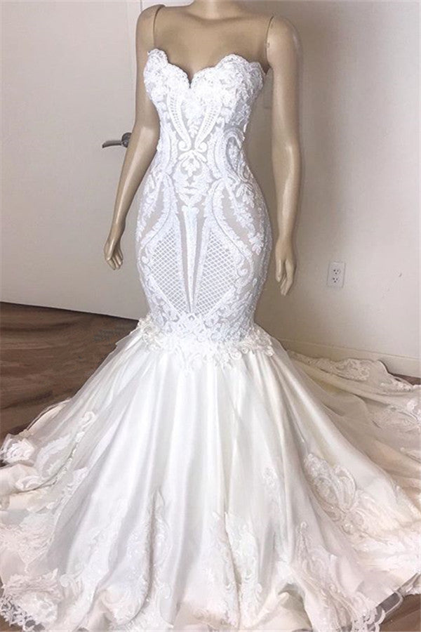 Wanna get a perfect dress for big day? We meet all your need with this Sleeveless Sweetheart Lace Appliques Mermaid Wedding Dress.
