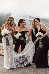 Looking for a dress in Lace, Mermaid style, and Amazing Lace,Beading,Appliques work? We meet all your need with this Classic Classic V-Neck Spaghetti Straps Mermaid Wedding Gown Floral Lace Dress for Bride.