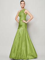 Classy Sleeveless One Shoulders Pleats Long Taffeta Bridesmaid Dresses-Ballbella