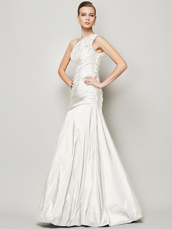 Classy Sleeveless One Shoulders Pleats Long Taffeta Bridesmaid Dresses-Ballbella