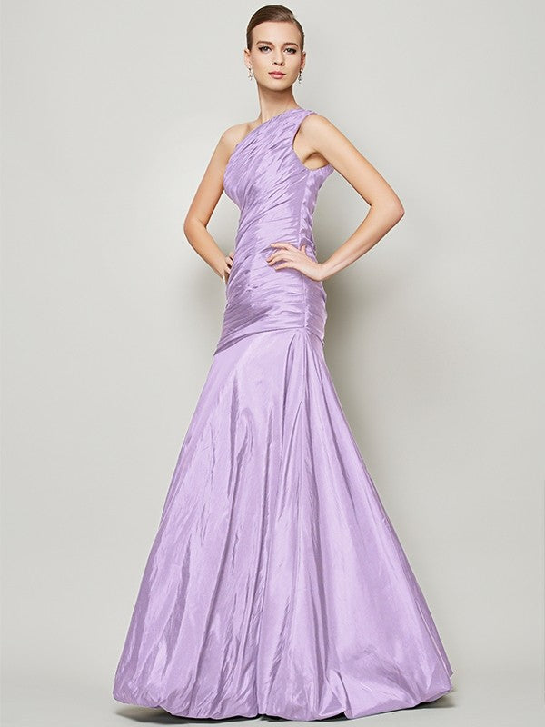 Classy Sleeveless One Shoulders Pleats Long Taffeta Bridesmaid Dresses-Ballbella