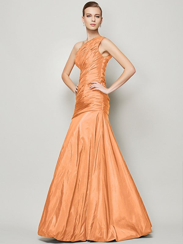 Classy Sleeveless One Shoulders Pleats Long Taffeta Bridesmaid Dresses-Ballbella