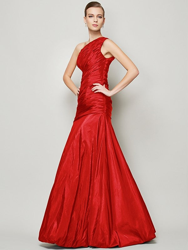 Classy Sleeveless One Shoulders Pleats Long Taffeta Bridesmaid Dresses-Ballbella