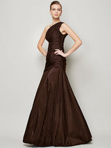 Classy Sleeveless One Shoulders Pleats Long Taffeta Bridesmaid Dresses-Ballbella