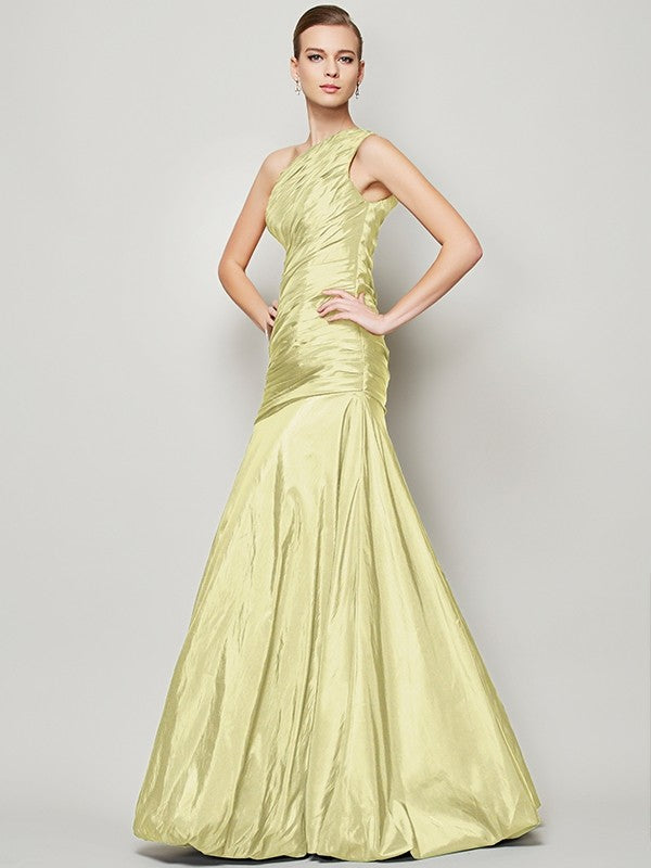 Classy Sleeveless One Shoulders Pleats Long Taffeta Bridesmaid Dresses-Ballbella