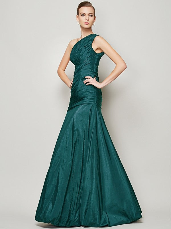 Classy Sleeveless One Shoulders Pleats Long Taffeta Bridesmaid Dresses-Ballbella