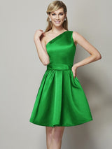 Classy Sleeveless One Shoulders Short Satin Bridesmaid Dresses-Ballbella