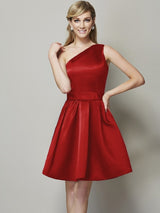 Classy Sleeveless One Shoulders Short Satin Bridesmaid Dresses-Ballbella