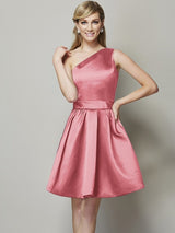 Classy Sleeveless One Shoulders Short Satin Bridesmaid Dresses-Ballbella
