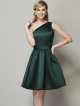 Classy Sleeveless One Shoulders Short Satin Bridesmaid Dresses-Ballbella