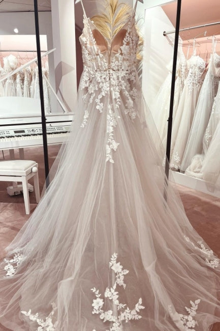 Classy V-Neck Spaghetti-Straps Sleeveless Long Lace Wedding Dresses Online-Ballbella