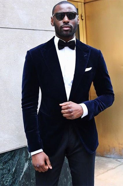 Classy Velvet Peaked Lapel Slim Fit Men's Prom Suits-Ballbella