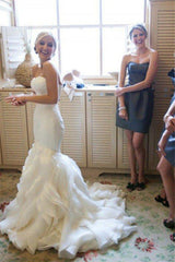 Court Train Mermaid Sleeveless Sweetheart Ruffless Satin Wedding Dresses-Ballbella