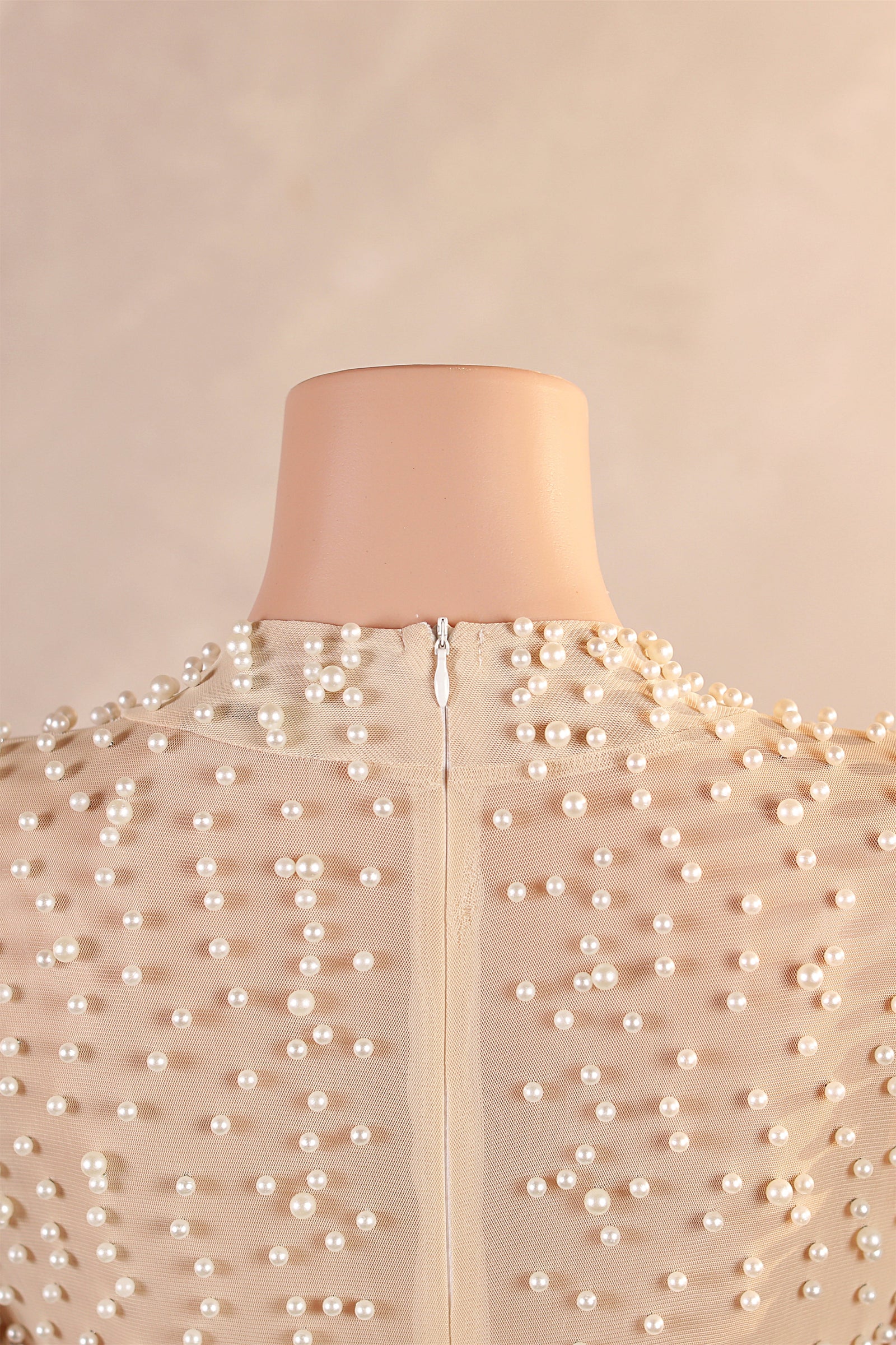 beads design on dress Watch and learn this simple bead design you can use to beautify your  dresses. #beadingtutorial #beading #beadinginspiration #beadingsupplies