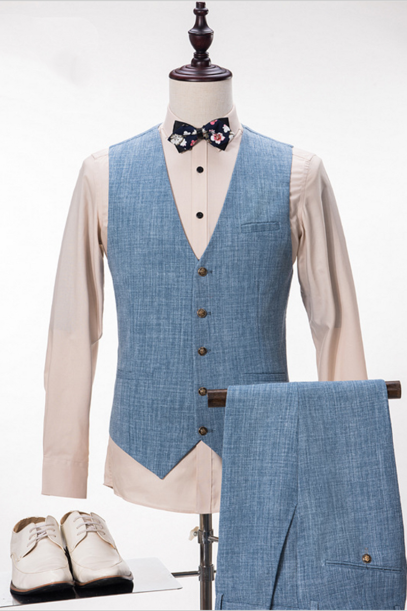 This Custom design Blue Linen Suit For Wedding, Peak Lapel Summer Groom and Groomsmen Suits at Ballbella comes in all sizes for prom, wedding and business. Shop an amazing selection of Peaked Lapel Single Breasted Blue mens suits in cheap price.