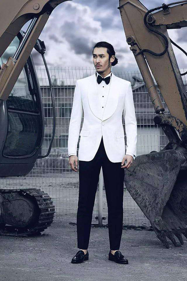 Ballbella made this Custom design Shawl Lapel Mens Suits, Two Piece White Tuxedo Mens Suits for Wedding with rush order service. Discover the design of this White Solid Single Breasted Shawl Lapel mens suits cheap for prom, wedding or formal business occasion.