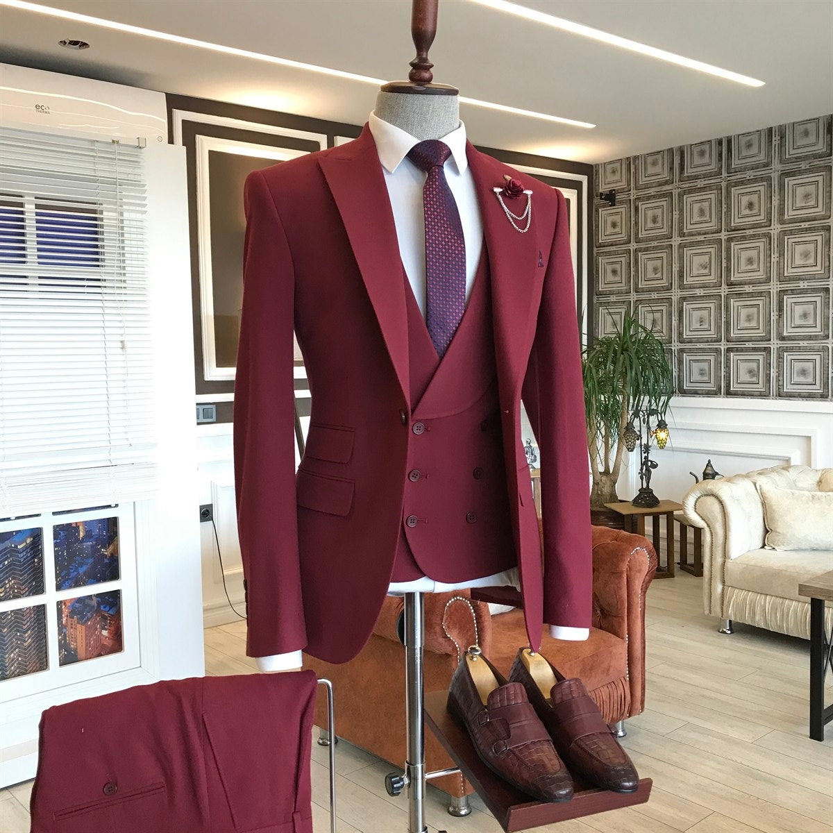Dark Red Three Pieces Peaked Lapel Men Suits Dark Red Three Pieces Peaked Lapel Men Suits