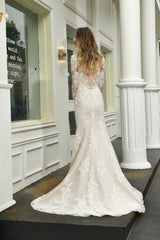 Delicate V Neck High Split Long Sleevess Lace Wedding Dress With Court Train-Ballbella