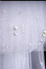 Dolores Simple With Pearls Wedding Veils-Ballbella