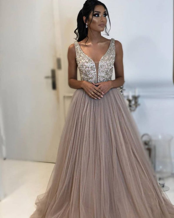 Still not know where to get your Elegant A-line Sleeveless Applique Tulle Evening Dresses online? Ballbella offer you new arrival prom dresses at factory price,  fast delivery worldwide.