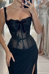 Elegant Black Spaghetti-Strap Sleeveless Mermaid Prom Dresses Lace High Split With Pleats-Ballbella