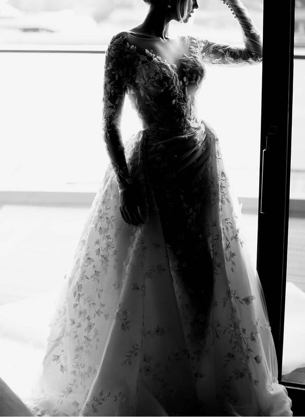 Elegant Lace Long Sleeve Wedding Dress Slit-Ballbella