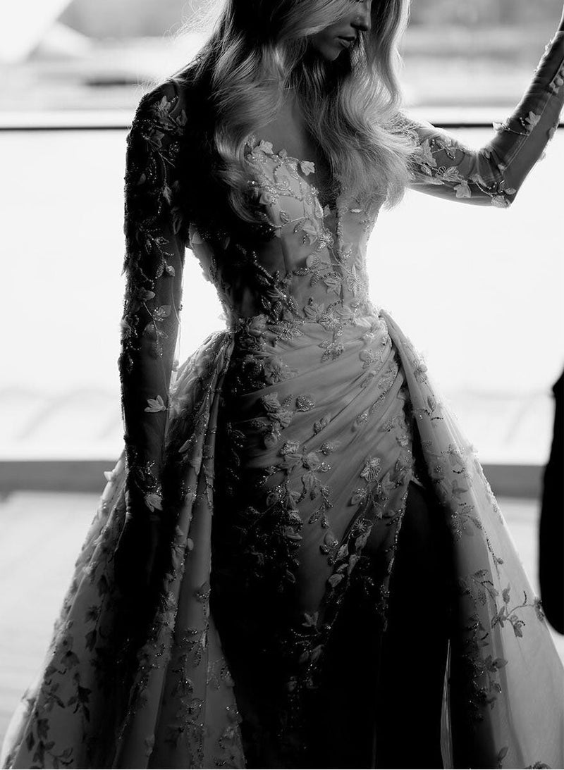 Elegant Lace Long Sleeve Wedding Dress Slit-Ballbella