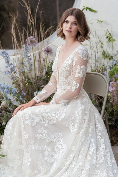 Elegant Long A-Line V-neck Lace Wedding Dresses With Long Sleeves Elegant Long A-Line V-neck Lace Wedding Dresses With Long Sleeves