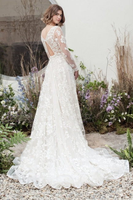 Elegant Long A-Line V-neck Lace Wedding Dresses With Long Sleeves-Ballbella
