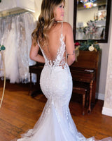 Elegant Long Mermaid V-neck Sleeveless Lace Wedding Dress-Ballbella