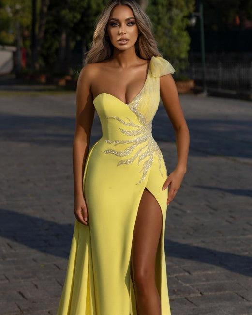 Elegant One-shoulder Yellow High split Sleevless Mermaid Prom Dress-Ballbella