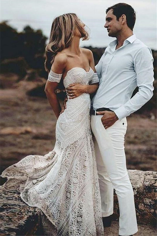 Elegnat Ivory Strapless Mermaid Lace Beach Wedding Dress Online with Lace Bracelet-Ballbella