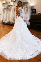 Exquisite V-Neck A-Line Wedding Dresses Long Sleeves Open Back With Appliques Lace-Ballbella