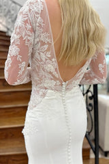 Exquisite V-Neck Mermaid Wedding Dresses Appliques Lace Long Sleeves Open Back With Buttons-Ballbella