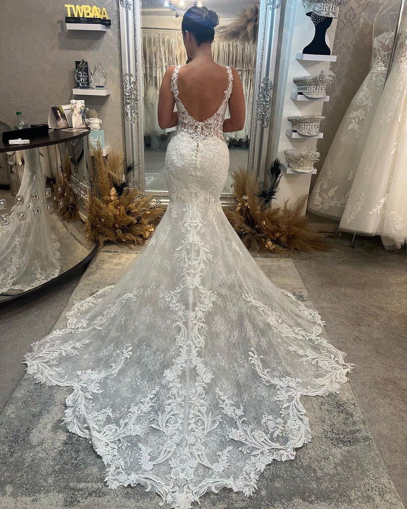 Fabulous Long Mermaid V-neck Sleeveless Lace Backless Wedding Dress-Ballbella