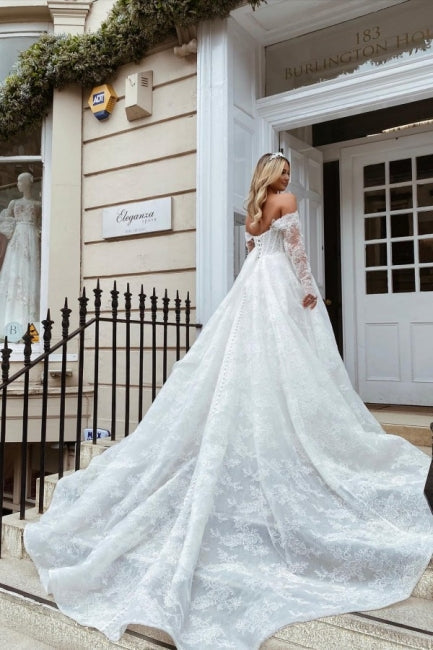 Fabulous Sweetheart Long Sleevess Long Lace Wedding Dresses Online-Ballbella