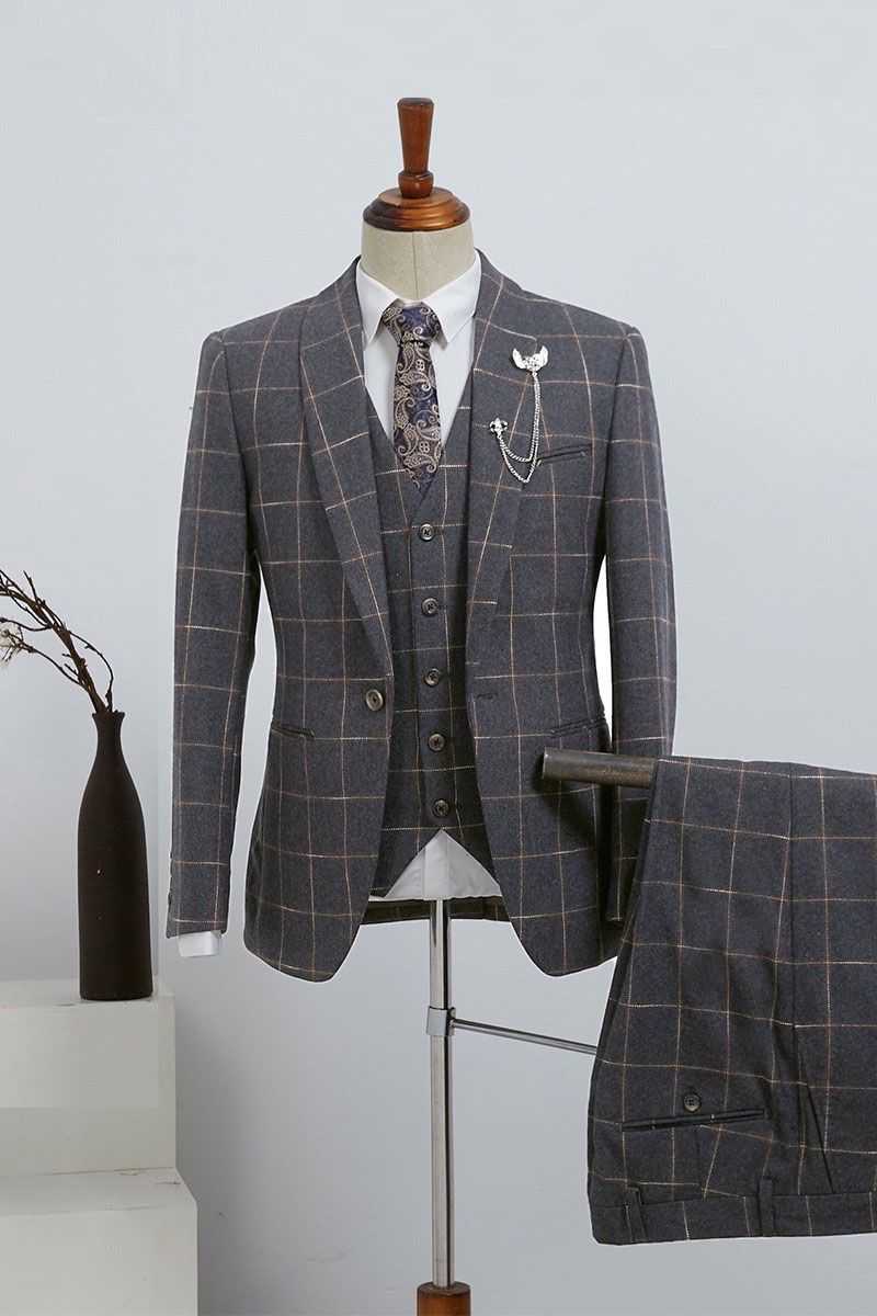 Discover Fashion Dark Gray Plaid Three-pieces Slim Fit Custom Business Suit with ballbella. Shop for a range of Gray Shawl Lapel Men Suits for every occasion with rush order service in cheap price.