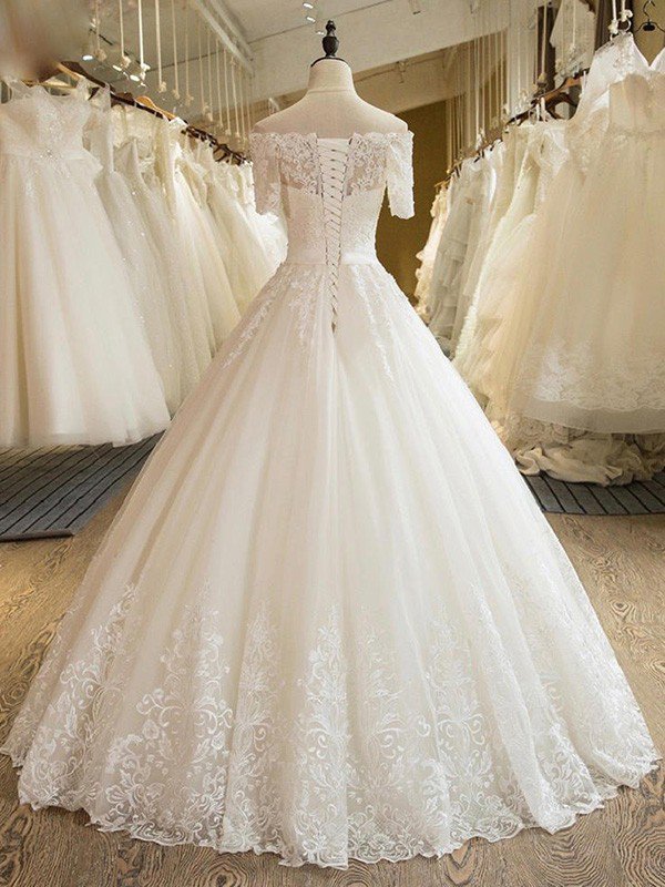 Looking for a beautiful Off-the-Shoulder Wedding Dresses online? Come to ballbella to pick the perfect one, fast delivery worldwide.