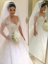This Sleeveless V-neck Beading Ball Gown Wedding Dresses at ballbella.com will make your guests say wow. Available in all sizes.