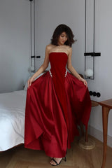 Glamorous Burgundy Spaghetti-Straps Sleeveless Satin Prom Dresses A-Line With Lace-Up Back-Ballbella