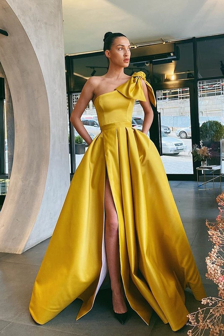 Glorious One Shoulder Yellow Prom Dress Split Long With Pockets-Ballbella